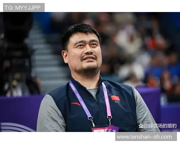 姚明与汤帅的篮球传奇：从球场对决到友谊的深厚纽带