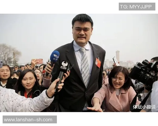 姚明在2004年采访中畅谈篮球梦想与中美文化交流的深刻体会