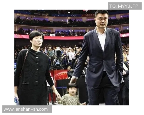 姚明女儿的成长之路：从篮球名将之女到未来的璀璨星辰
