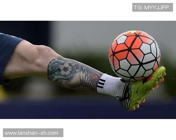 全球知名足球明星中的纹身文化与个性表达探讨 全球知名足球明星中的纹身文化与个性表达探讨