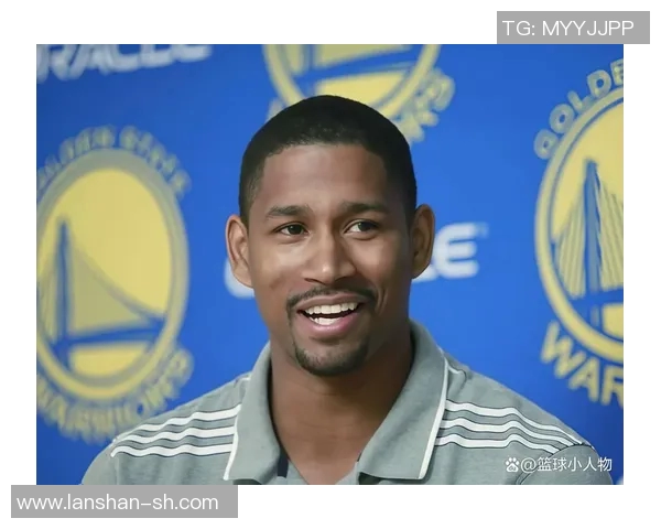 篮球明星查理的传奇之路与对年轻球员的影响力探讨